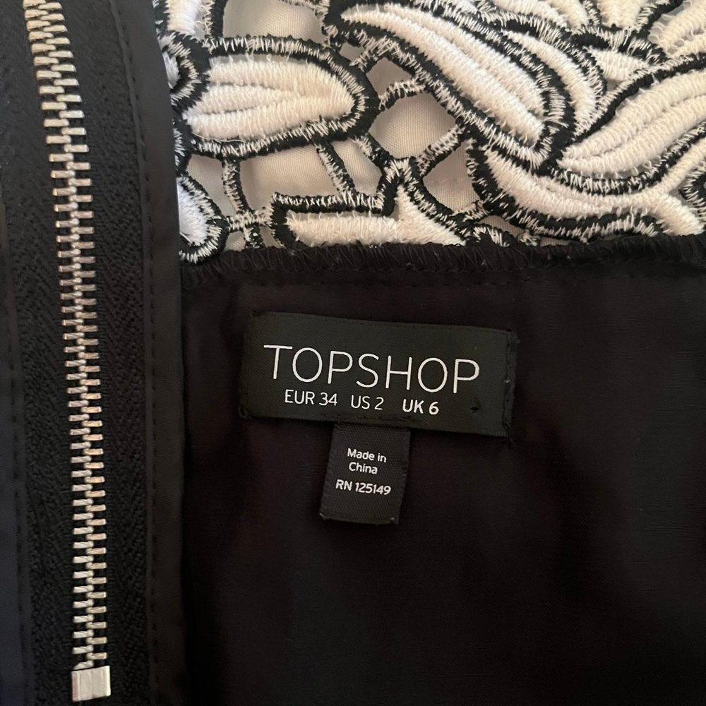 Topshop Black & White Floral Lace Cold Shoulder / Spaghetti straps  Top  Size 2 - Picture 14 of 14